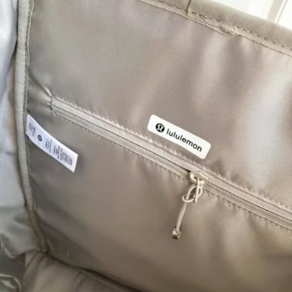 lululemon丨Wunderlust Backpack 25L - Picture 6 of 6